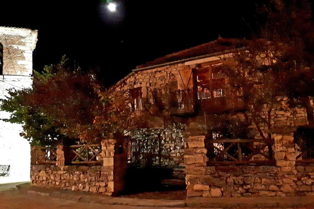 Casa Florentino Casa Centenaria Torre Val De San Pedro Екстериор снимка