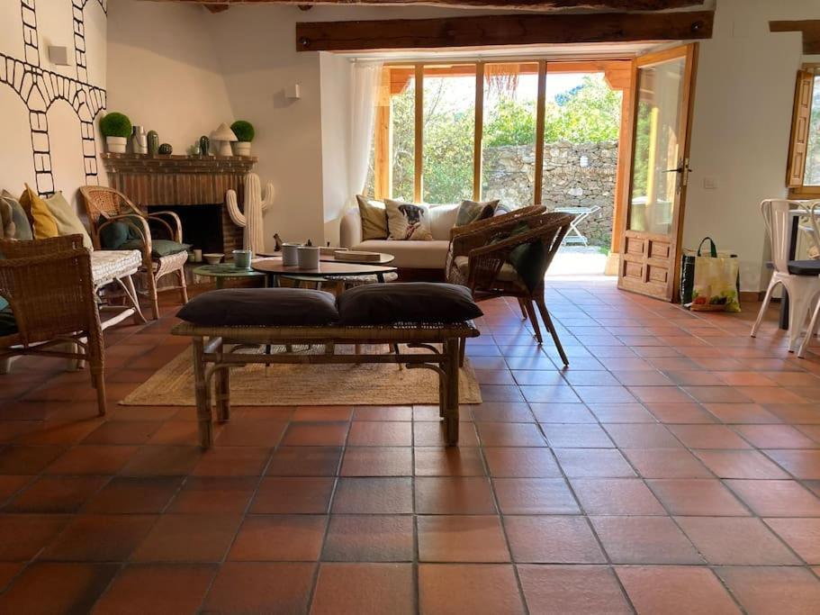 Casa Florentino Casa Centenaria Torre Val De San Pedro Екстериор снимка