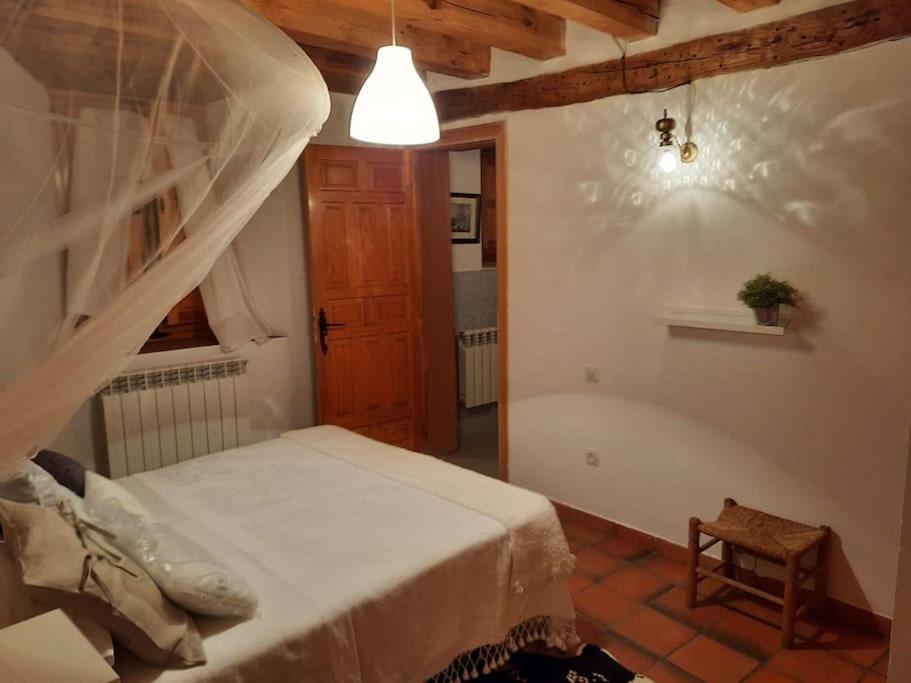 Casa Florentino Casa Centenaria Torre Val De San Pedro Екстериор снимка